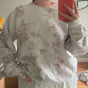 Urban crewneck